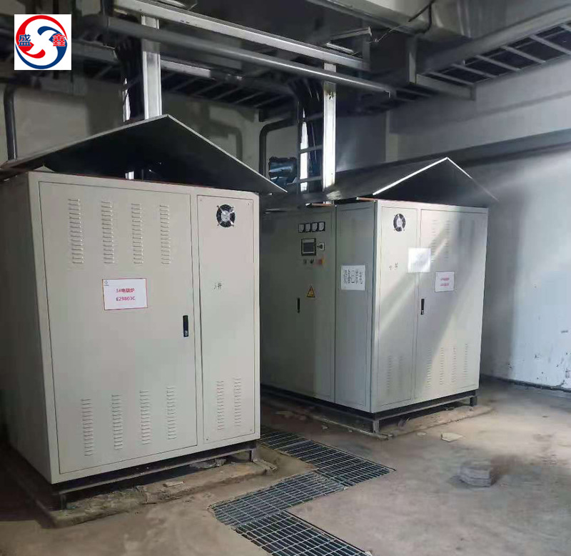 4臺800KW電熱水鍋爐現(xiàn)場安裝圖